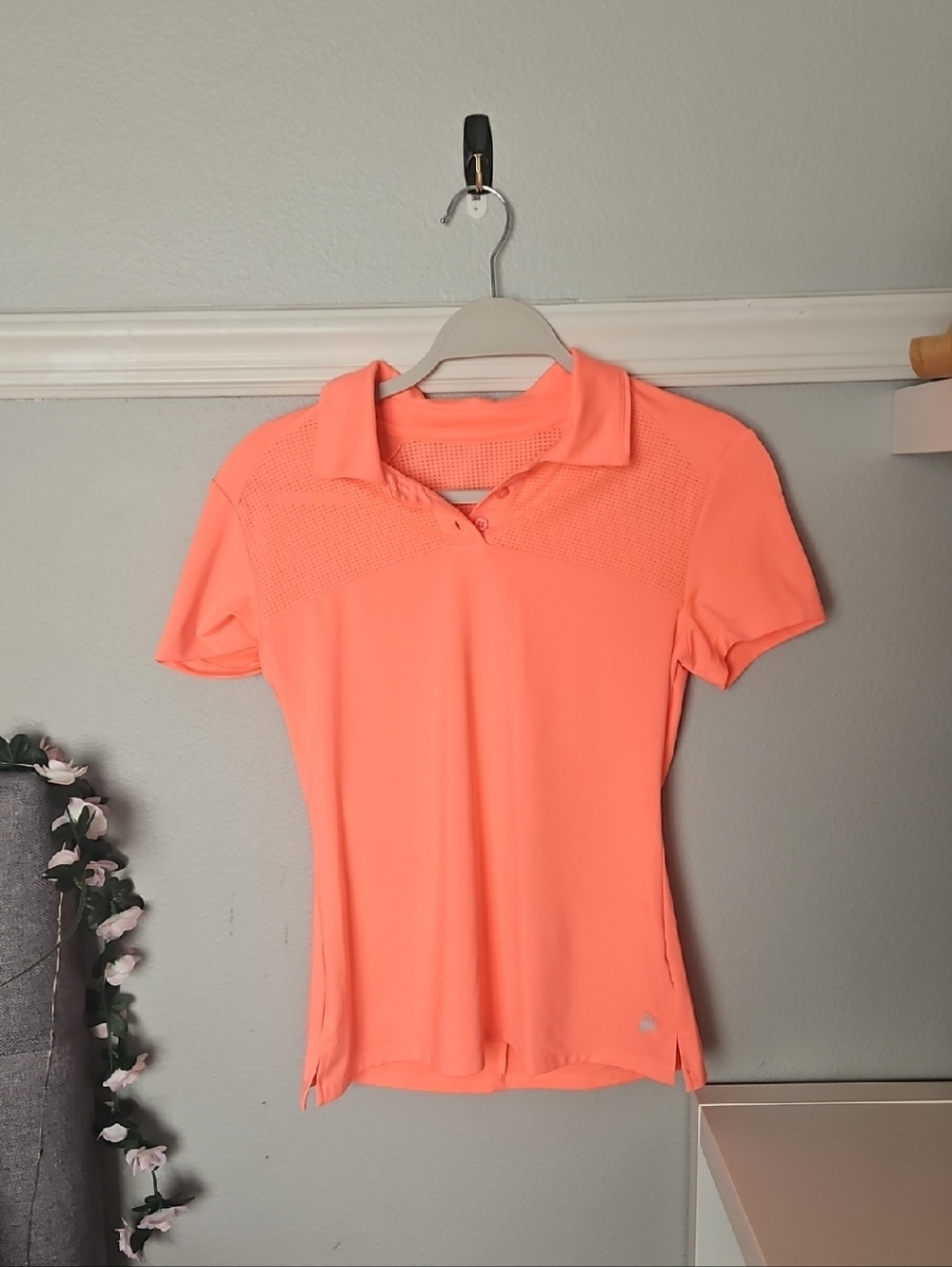 Women’s Short-Sleeve Neon Pink Polo Top